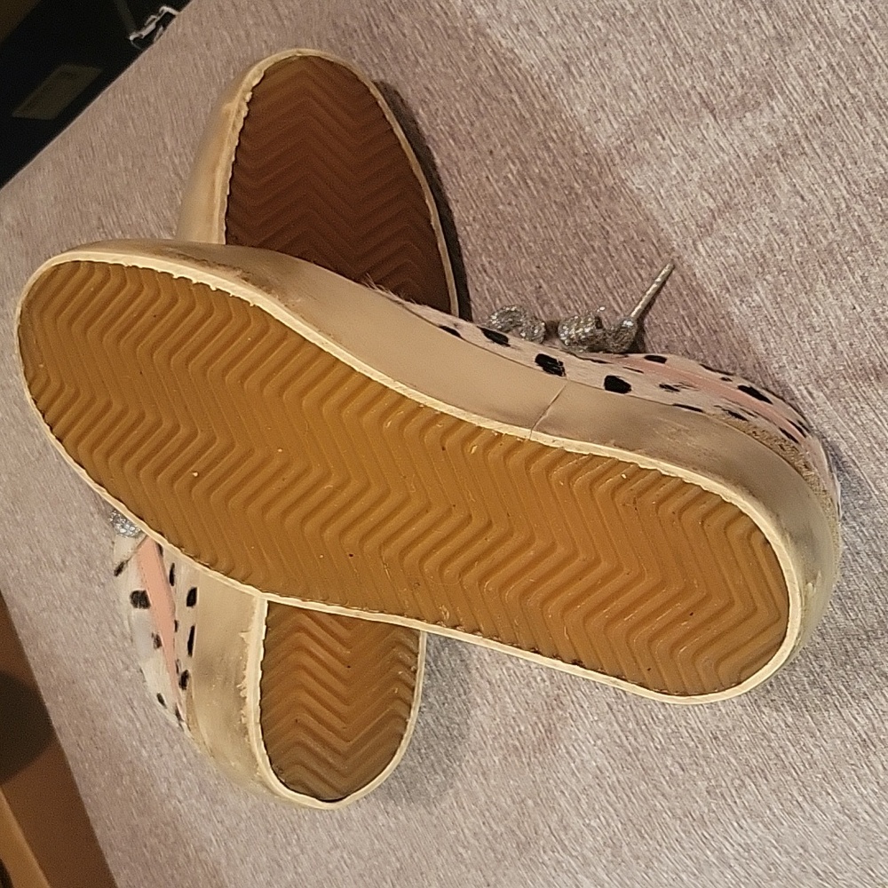 Golden Goose - Picture 8 of 16